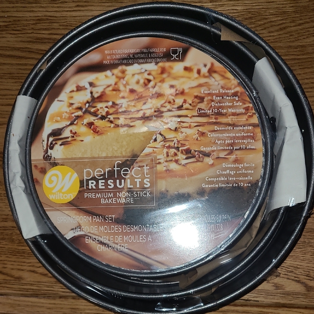 Wilton Springform Pan Set - 3 Pans!!!